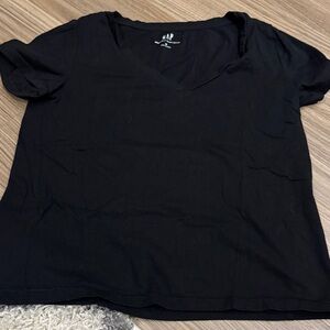 GAP Women's Classic Black Short Sleeve Tee